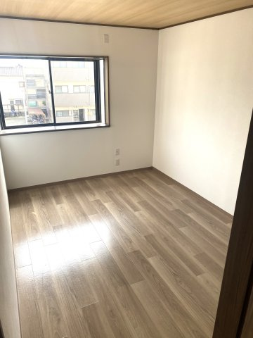 倉治3丁目 戸建の洋室|3階南西側洋室