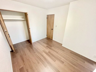 【洋室】 | パラッシオ楽々園シービスタ