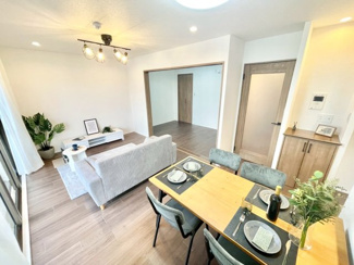 【居間・リビング】 | パラッシオ楽々園シービスタ