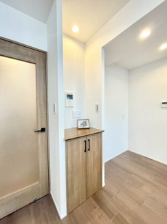 【玄関】 | パラッシオ楽々園シービスタ