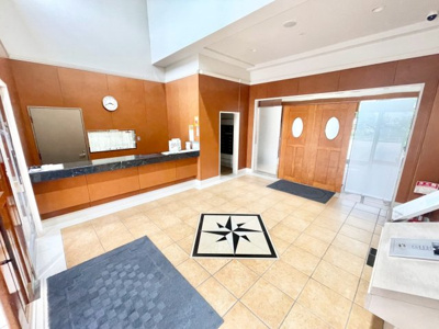 【エントランス】 | パラッシオ楽々園シービスタ