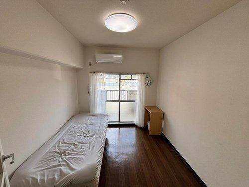 メゾンダイアナイン皆実の居間・リビング|市内中心部近く！電停・バス利用可能で交通アクセス良好！