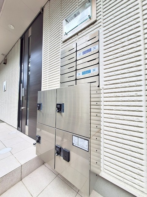 メゾン市川のエントランス|★エントランス★