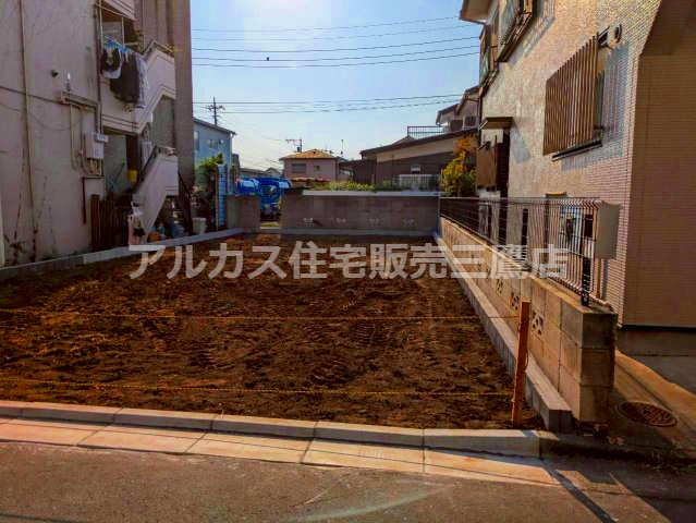 三鷹市上連雀９丁目 中央線 三鷹駅 新築戸建の外観|8月31日撮影