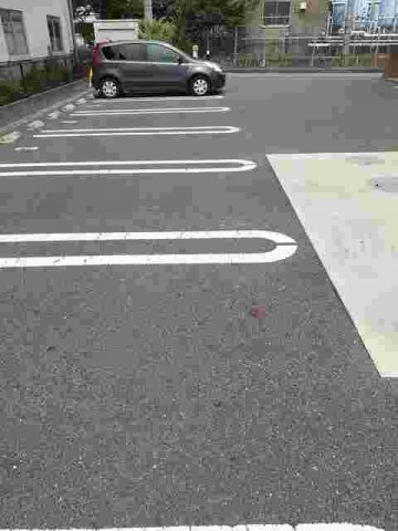 リコルドルーチェの駐車場|駐車場があるので、車を買う予定の方も安心です