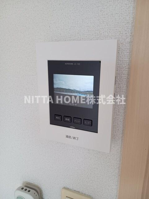 綾部市味方町舟ノ上のアパートのセキュリティ|顔見て会話が出来るＴＶインターホン完備◇