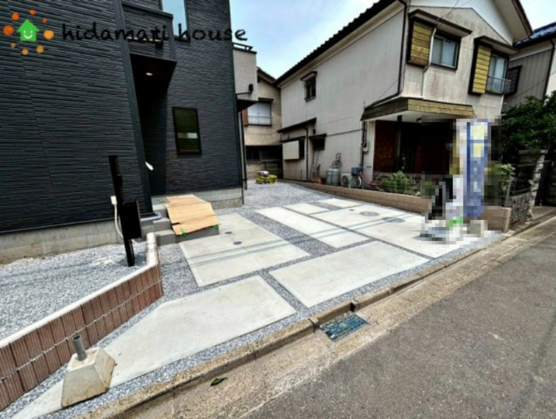 上尾市上24期　新築戸建　グラファーレ01の駐車場