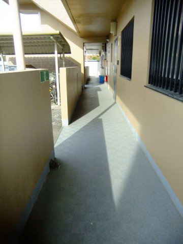 アール・クリエイト星が丘のエントランス