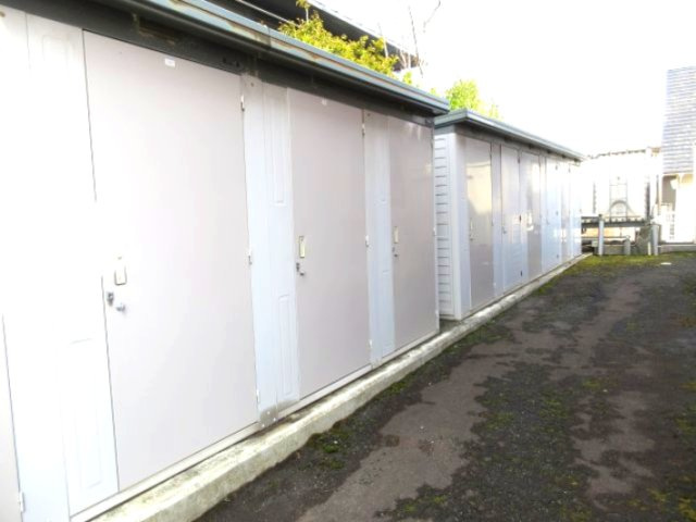 アール・クリエイト星が丘の収納|外物置
