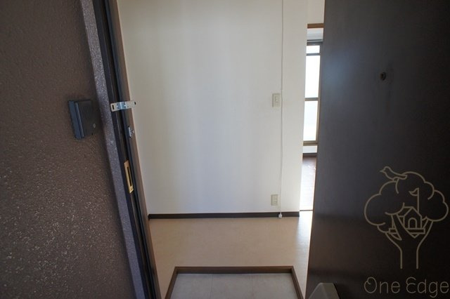 ドエル南森町の玄関