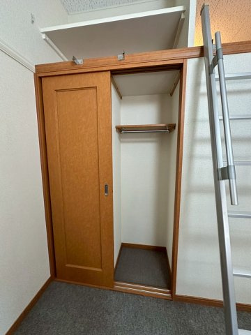 レオパレスCOZYの収納