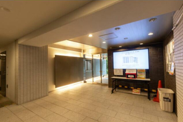 i-Suite Higashi Nakano (アイスイート東中野)のロビー