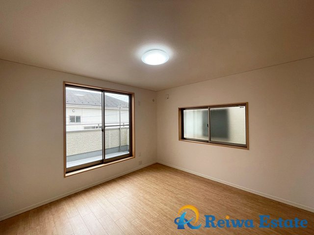 中古戸建　茅ヶ崎市ひばりが丘の寝室|2面採光で圧迫感がなく風通しの良い洋室！