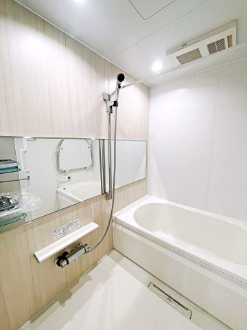 コモンヒルズ安針台海の手一番館の浴室