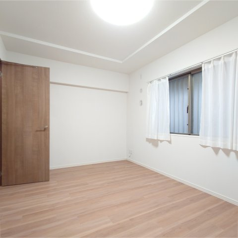 レイディアント横濱ユーロヒルズの洋室