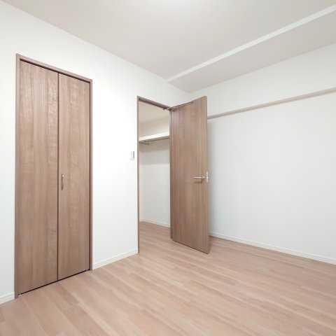 レイディアント横濱ユーロヒルズの洋室