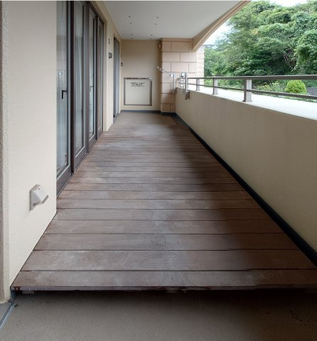 レイディアント横濱ユーロヒルズのバルコニー