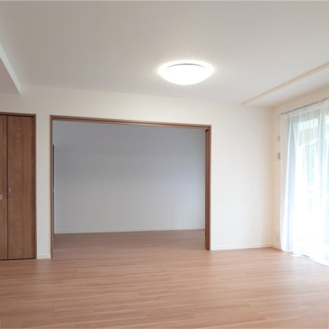 レイディアント横濱ユーロヒルズの居間・リビング