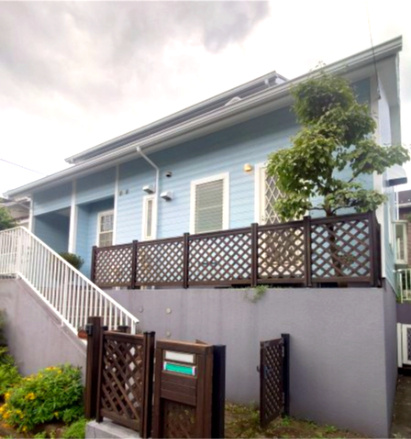 横浜市青葉区美しが丘西二丁目戸建の外観|アメリカンな雰囲気を漂わせるラップサイディング調