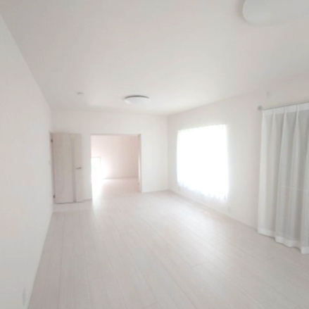 横浜市青葉区美しが丘西二丁目戸建の居間・リビング|引き戸で間仕切ることもできるリビング。急なお客様でも安心です。