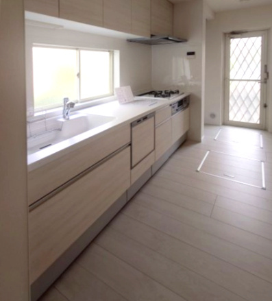 横浜市青葉区美しが丘西二丁目戸建のキッチン