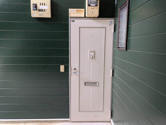 タナカハウスⅢの玄関|玄関です