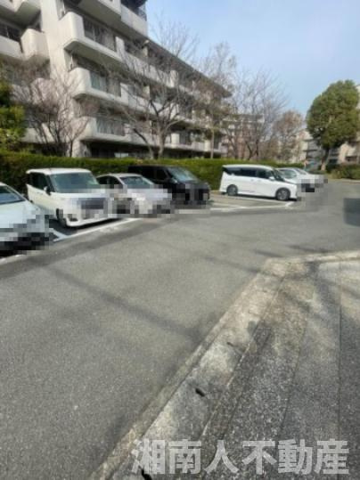 ファミリーにおすすめ！　パークタウン茅ヶ崎５号棟の駐車場|駐車場です