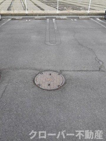 メゾン・ポポラーレＡの駐車場