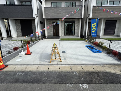 【駐車場】 | 松戸市中和倉新築戸建（馬橋28期） | B号棟駐車スペース・並列2台駐車可