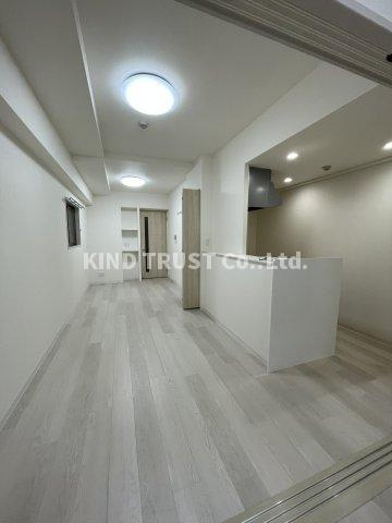 パラッツォ南森町の居間・リビング|こちらの居間で趣味の時間をお楽しみください