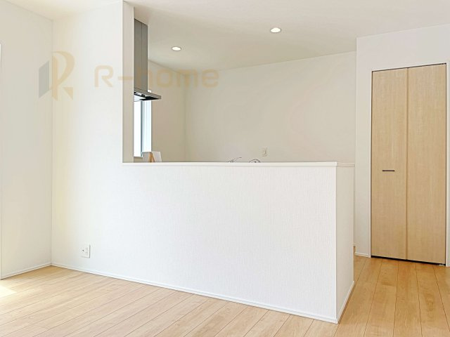 守谷市けやき台2丁目24-1期　新築戸建て　1号棟のキッチン|リビングで遊ぶお子様にも目が届くカウンターキッチン！
