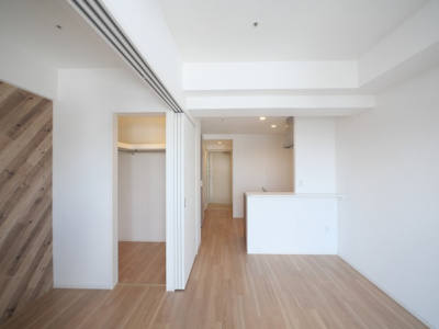 【居間・リビング】 | セレニテ十三ミラク | 使いやすいリビングです