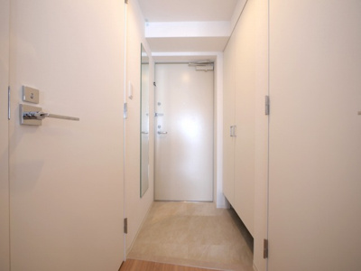 【玄関】 | セレニテ十三ミラク | 玄関です