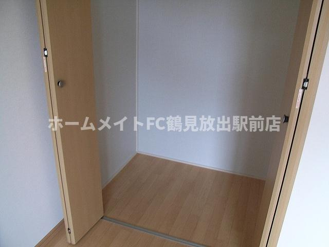 大阪市城東区中浜２丁目のアパートの収納