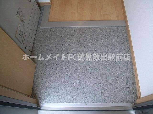大阪市城東区中浜２丁目のアパートの玄関