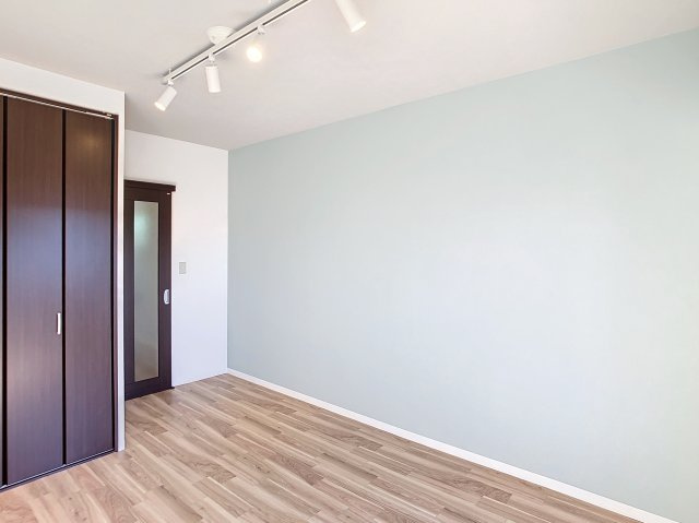 YKFieldの居間・リビング|こちらのリビングで趣味の時間をお楽しみください