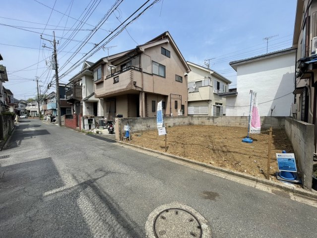 新座市片山２丁目 新築戸建て 限定１棟の前面道路含む現地写真