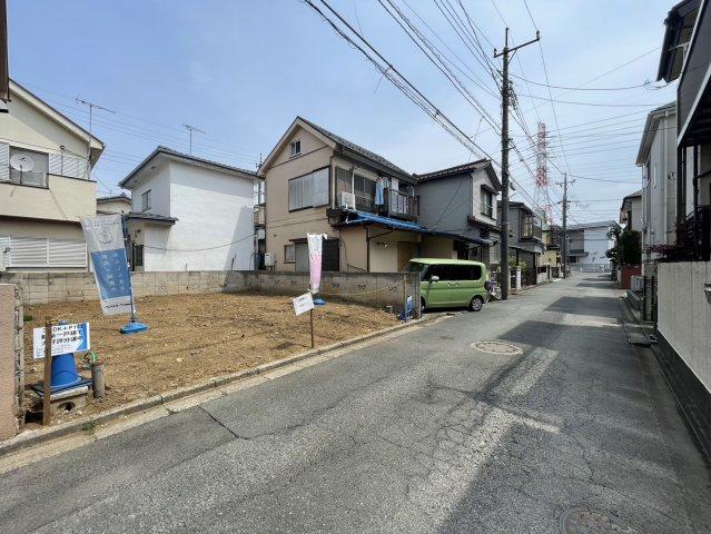 新座市片山２丁目 新築戸建て 限定１棟の前面道路含む現地写真