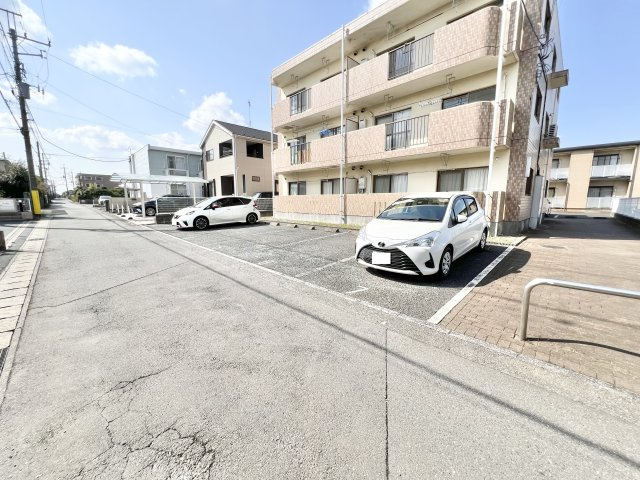 ガーデンハイムの駐車場|駐車場です