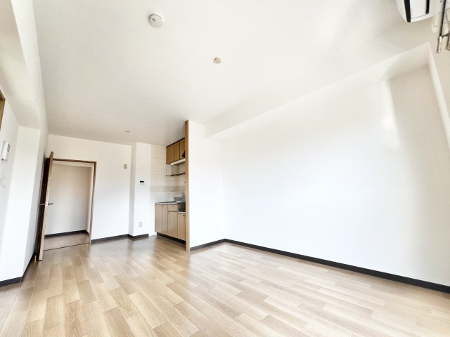 ガーデンハイムの居間・リビング|ゆったりとしたリビングです