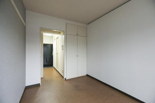 スカイコートよみうりランドの居間・リビング