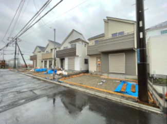 【前面道路含む現地写真】 | 前面道路（11号棟～）