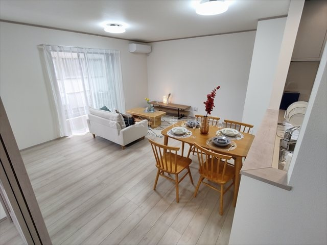 【居間・リビング】の画像