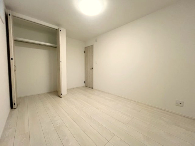 杉並区下井草3丁目　2019年築×新規リフォーム　駅チカ中古戸建の洋室|1階 6.1帖