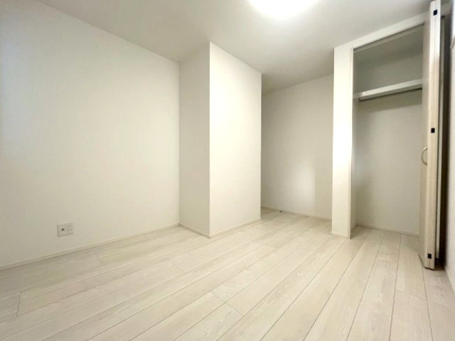 杉並区下井草3丁目　2019年築×新規リフォーム　駅チカ中古戸建の洋室|1階 5.4帖