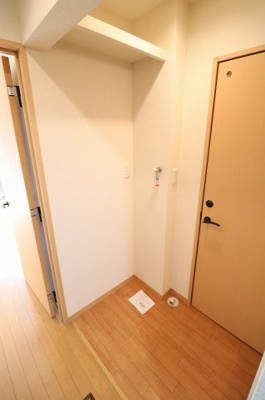 【設備】 | サン・ヴィレッジ国立 | 洗濯機置場　※参考写真102号室