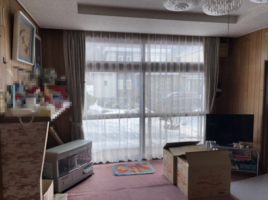 北見市東相内町６０１番地１６　中古売家の居間・リビング
