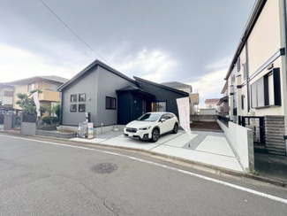 【前面道路含む現地写真】