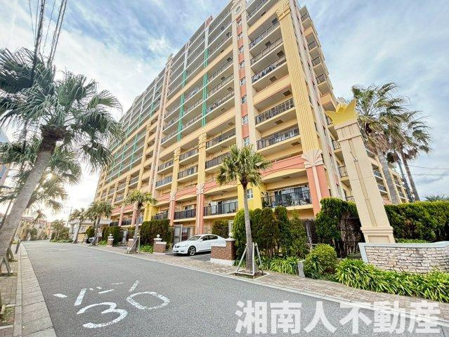 ココタウンヒルトップマリーナの外観