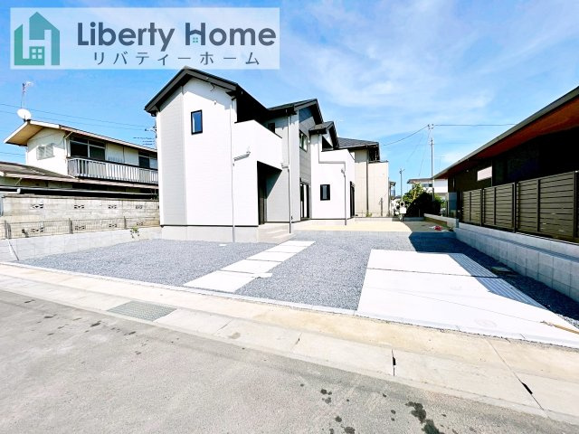 水戸市平須町12期　新築戸建の前面道路含む現地写真